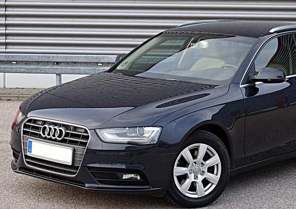 Audi A4 cena 41900 przebieg: 253000, rok produkcji 2012 z Oborniki małe 781